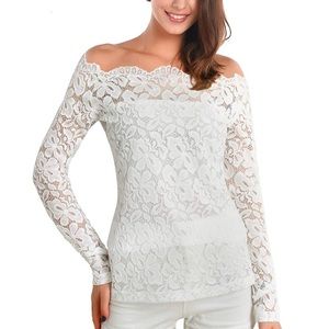 NWOT✨ FREE ✨with bundle white lace top